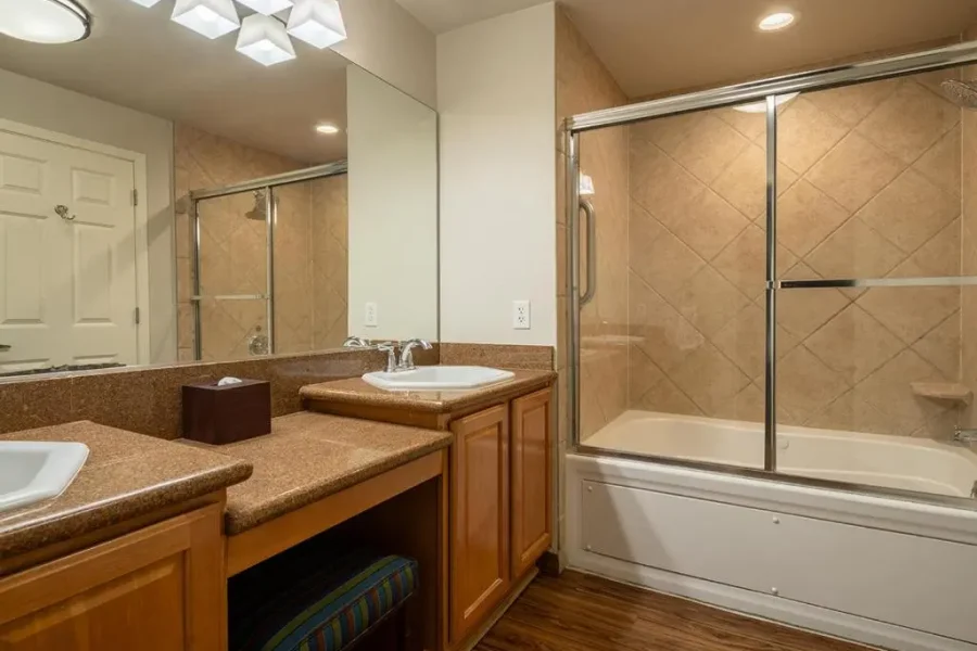 Experience Luxurious Relaxation at Club de Soleil All-Suite Resort in Las Vegas