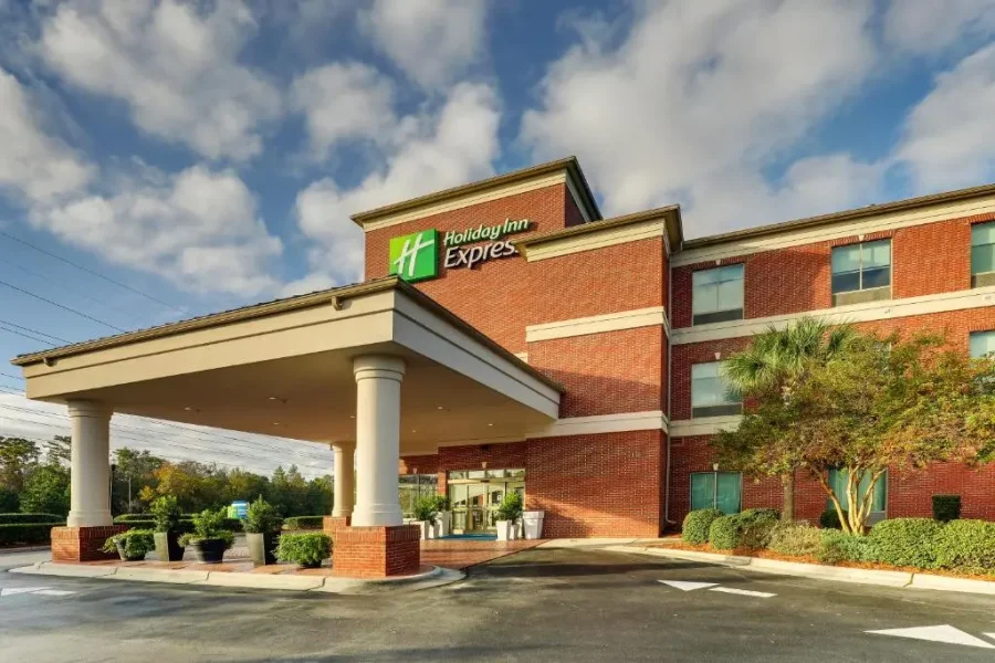 Relax in Comfort at Holiday Inn Express Leland – Wilmington Area