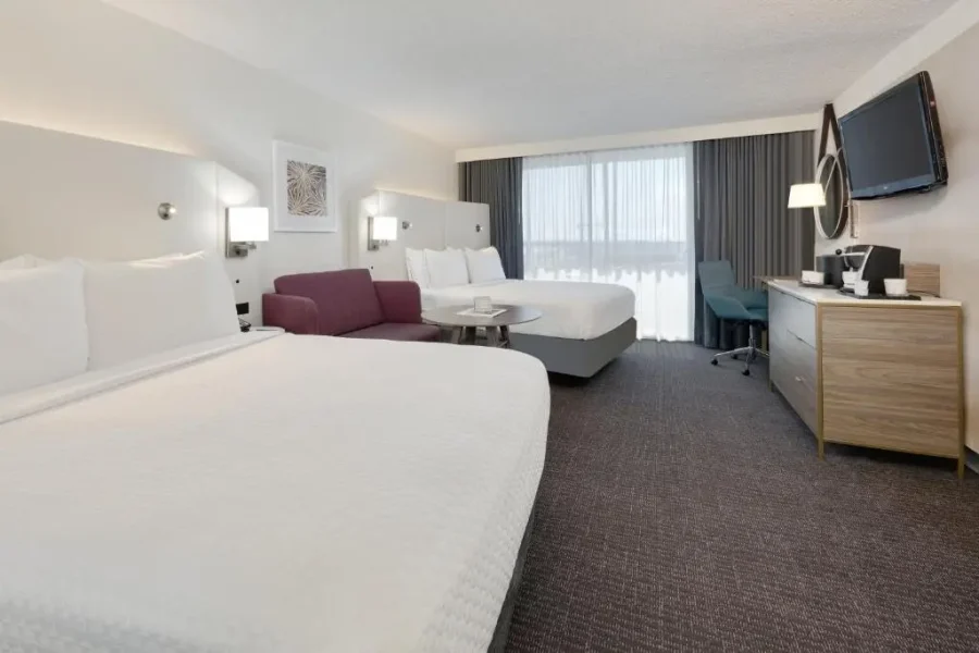 Experience the Best of Dallas at Crowne Plaza Hotel Downtown