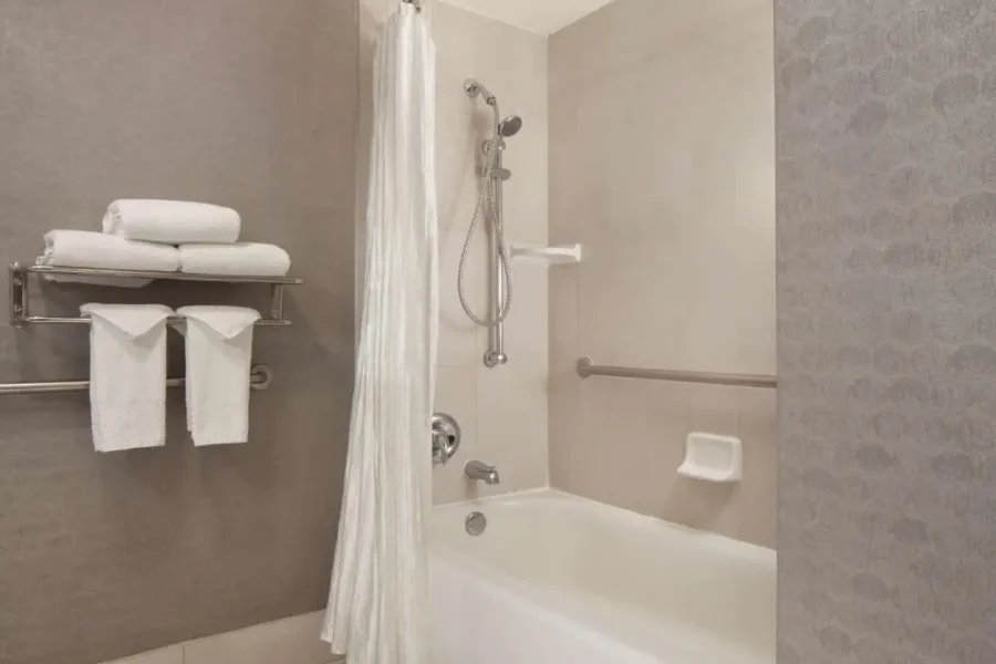 Experience Comfort and Convenience at DoubleTree by Hilton El Paso Downtown/City Center