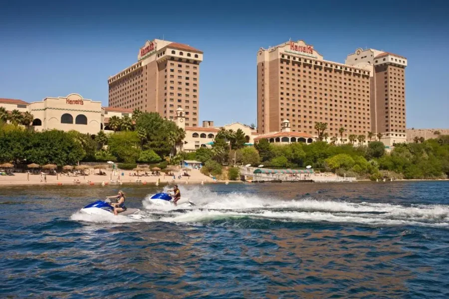 Experience Luxury at Harrah’s Hotel & Casino Laughlin: A Riverfront Oasis