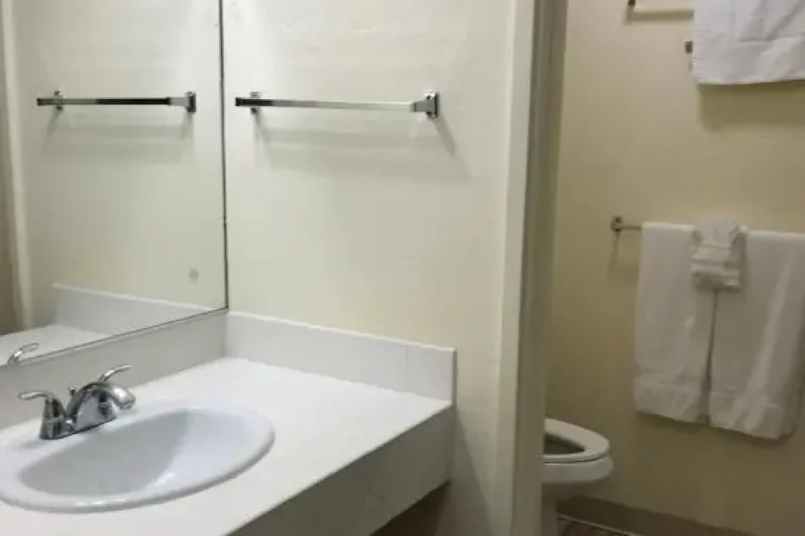 Experience Comfort at Hilo Reeds Bay Hotel in Hawaii