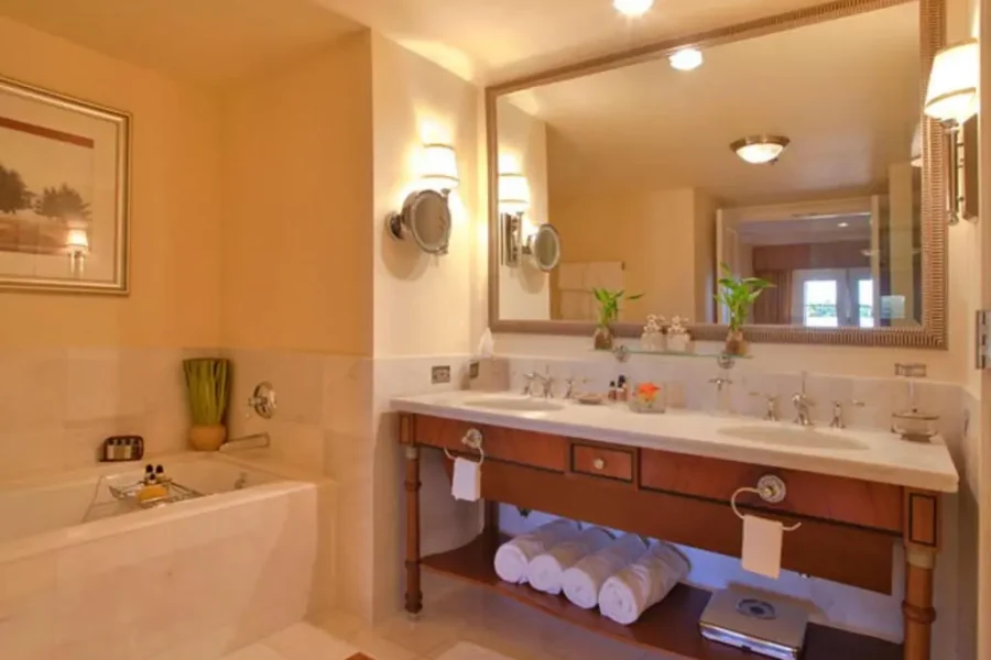 Discover Luxury at Hilton Lake Las Vegas Resort & Spa