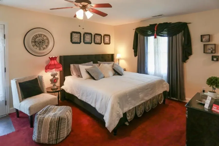 Experience Luxury at Ma Margarets House Bed and Breakfast in Heathsville, Virginia