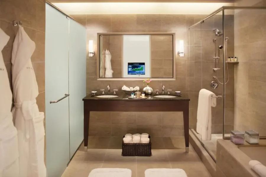 Trump International Hotel & Tower Chicago: 5-Star Luxury in the Heart of the City