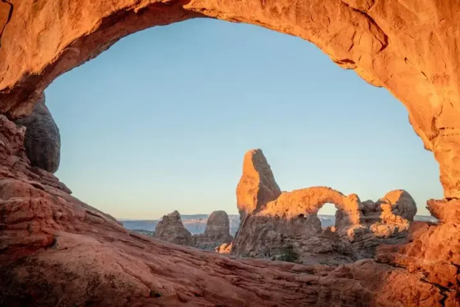 10-Day National Park Explorer Tour Grand Canyon, Yellowstone, Bryce Canyon from Las Vegas - Fully Guided (Admissions Inclusive)