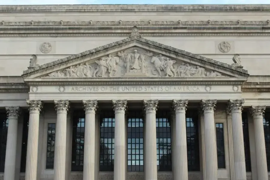 Experience the Best of Washington DC & Philadelphia on a 2-Day Tour from New York