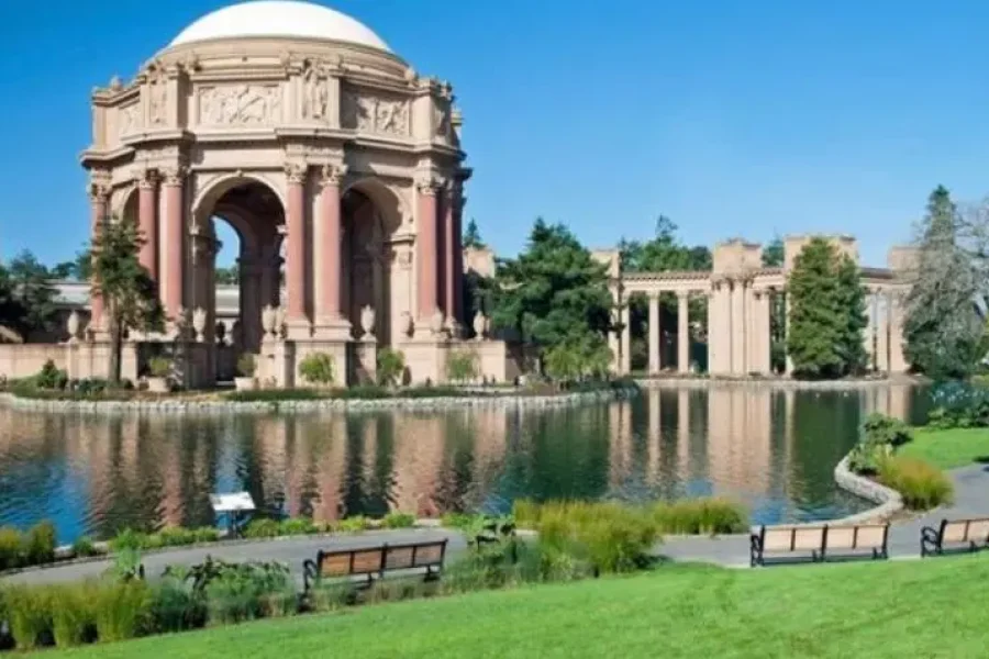 Explore San Francisco’s Iconic Landmarks on a Guided City Tour