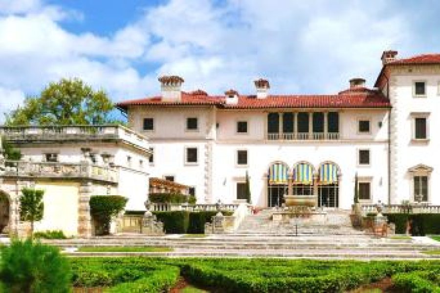 Explore Vizcaya Museum and Gardens in Miami