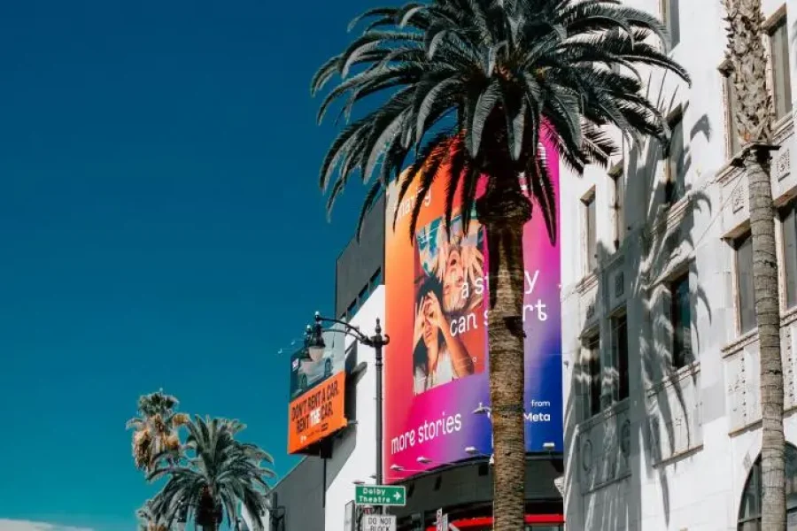 10-Day Yellowstone, Mount Rushmore, Grand Teton, Antelope Canyon, Theme Parks Tour from Los Angeles/Las Vegas