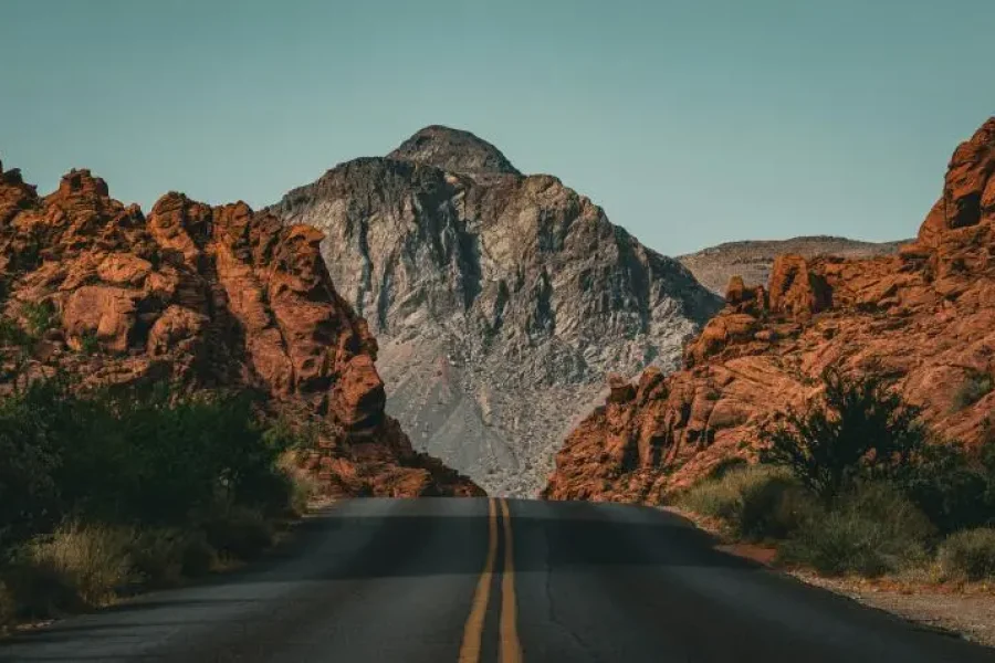 1-Day Valley of Fire State Park and Seven Magic Mountains Tour from Las Vegas