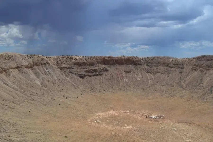 2-Day Grand Canyon Railway, Bearizona WildLife Park, Meteor Crater Tour from Las Vegas