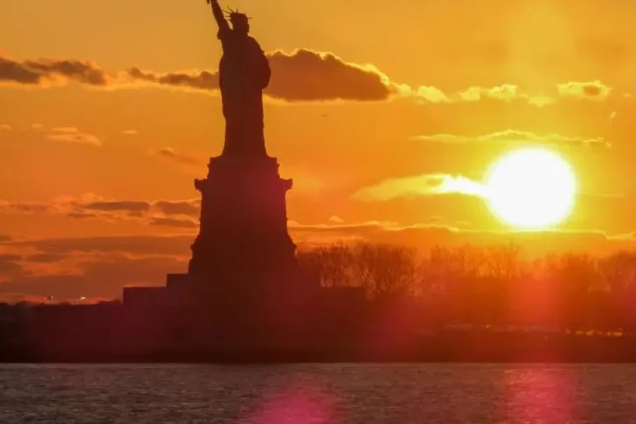 Experience Luxury in New York City: 1-Day Tour Package