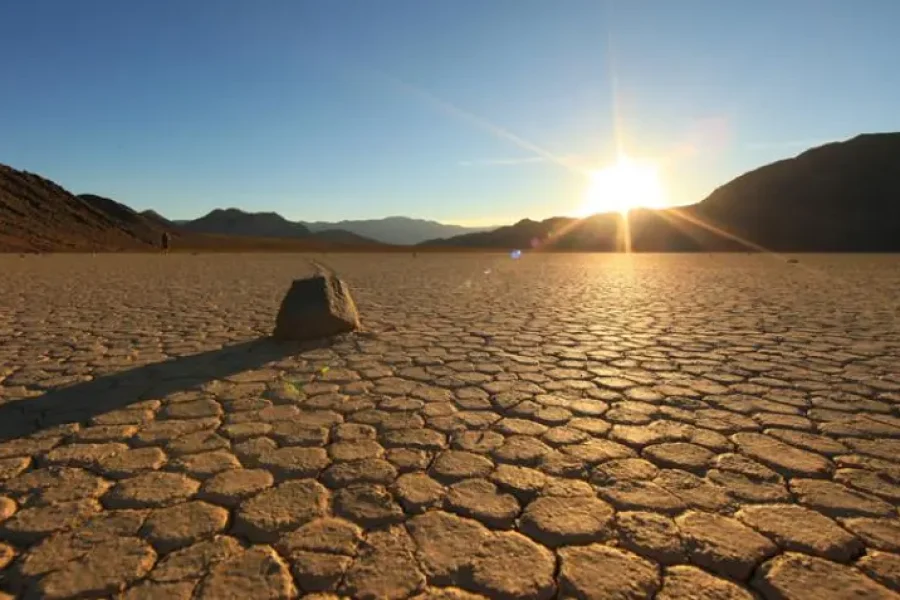 1-Day Death Valley and Seven Magic Mountains Tour from Las Vegas