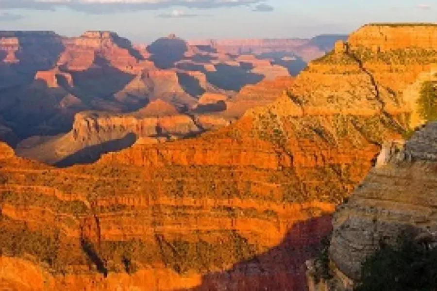 4-Day Grand Canyon National Park, Antelope Canyon and Lake Havasu Tour from Los Angeles/Las Vegas - Holiday Special